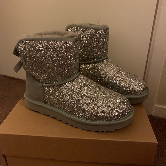 NIB UGG Bailey Bow Mini Cosmos Boots - Picture 2 of 6